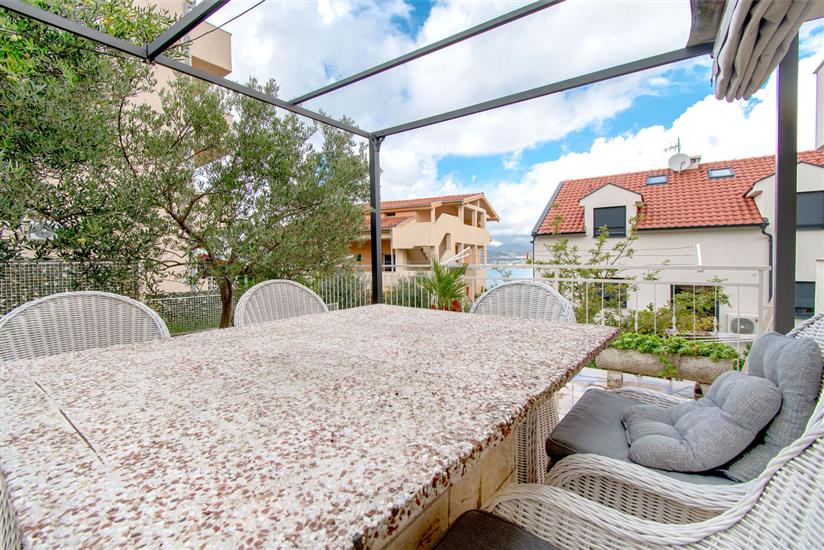 Apartment A2, for 6 persons