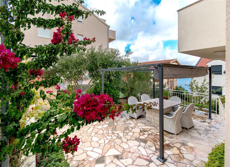 Apartment A2, for 6 persons