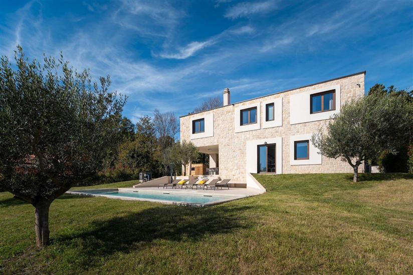 Villa Minerva s bazenom