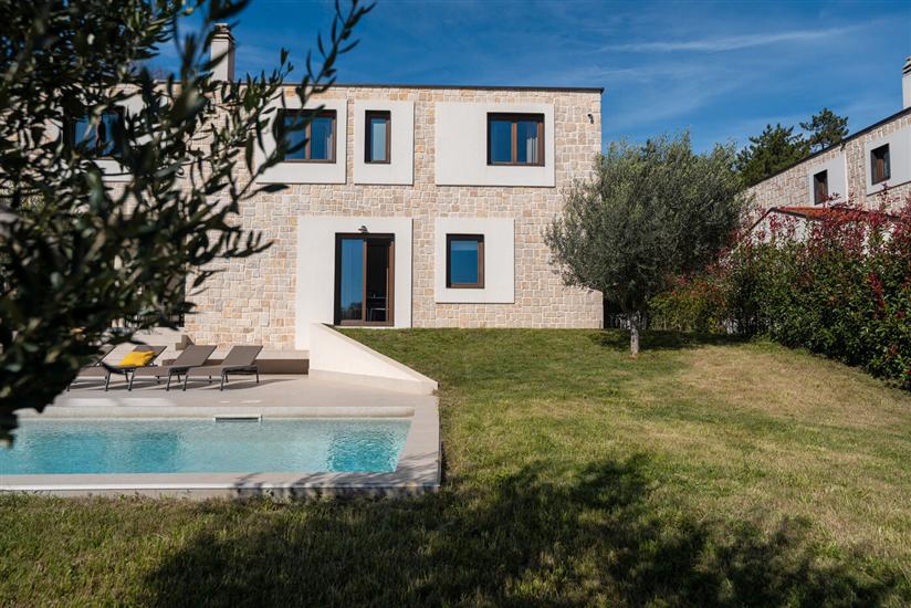 Villa Minerva s bazenom