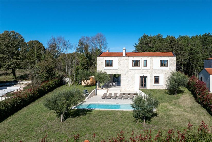 Villa Minerva s bazenom