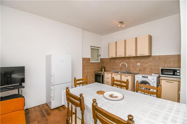 Apartment A1, for 7 persons
