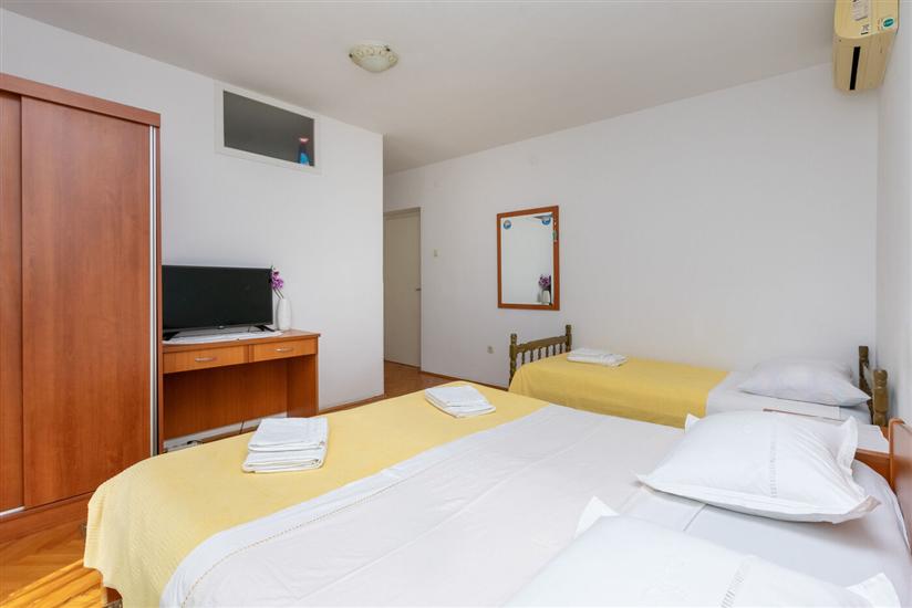 Apartment A1, for 3 persons