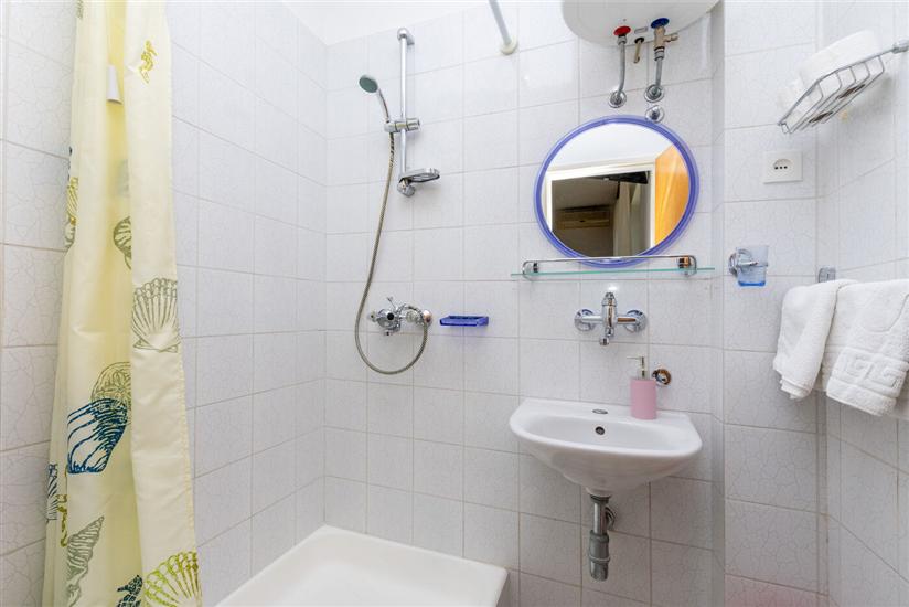 Apartment A2, for 3 persons