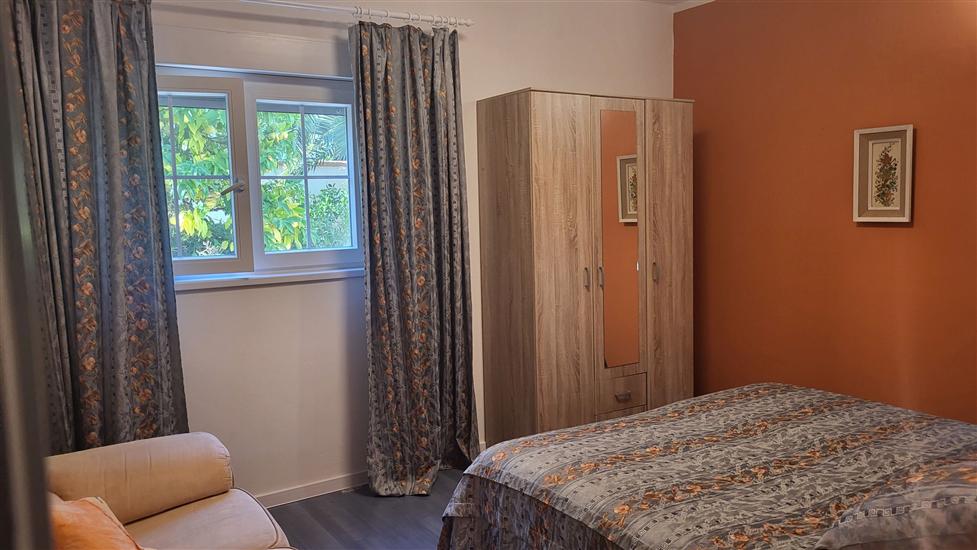 Apartment A2, for 6 persons