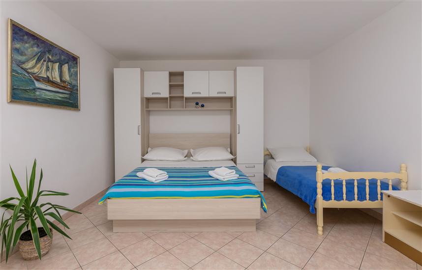 Apartment A3, for 5 persons
