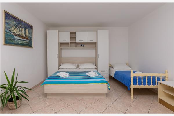 Apartment A3, for 5 persons