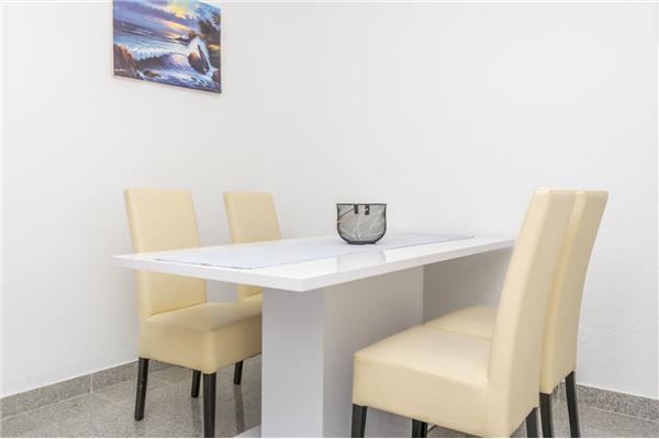 Apartment A2, for 4 persons