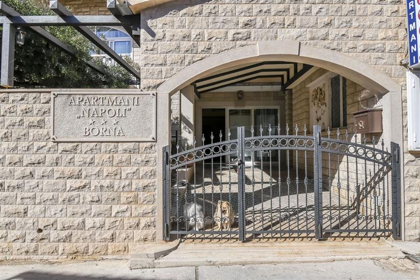 Apartments and Room Napoli