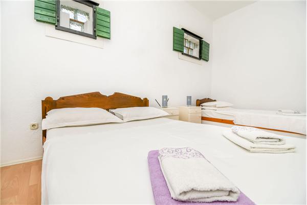 Apartment A2, for 3 persons