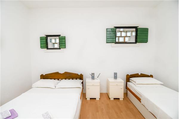 Apartment A2, for 3 persons