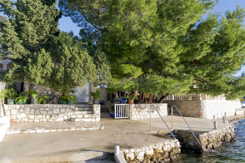 Apartments Alice seafront