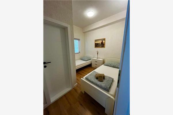Apartment A1, for 6 persons