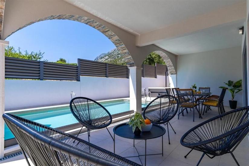 Villa Eden with heated pool