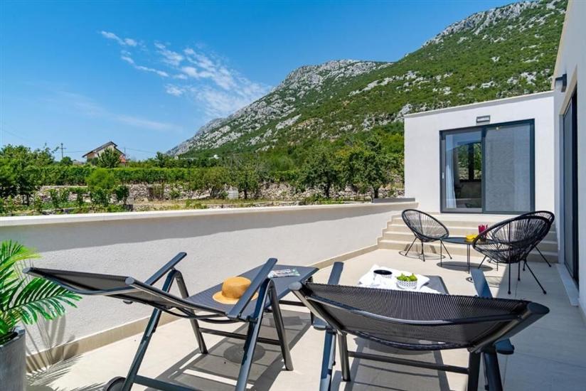 Villa Eden with heated pool