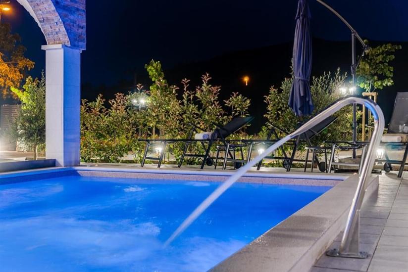 Villa Eden with heated pool