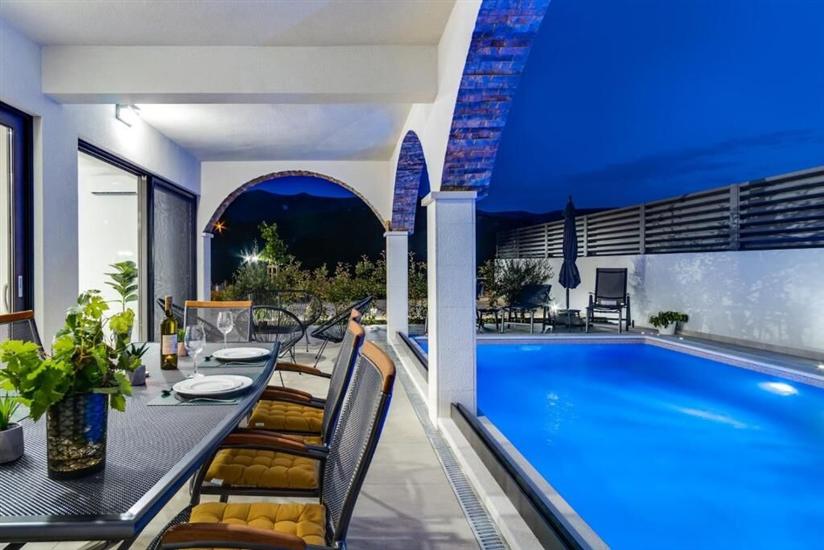 Villa Eden with heated pool