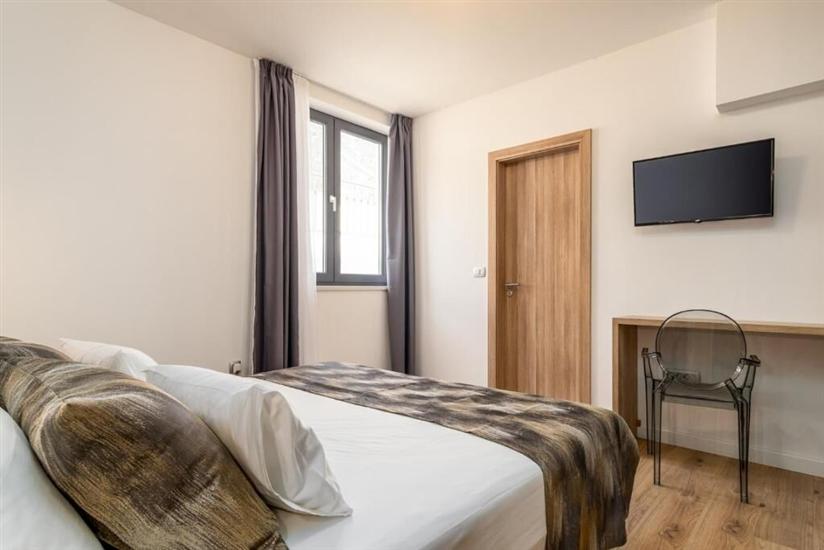 House K1, for 10 persons