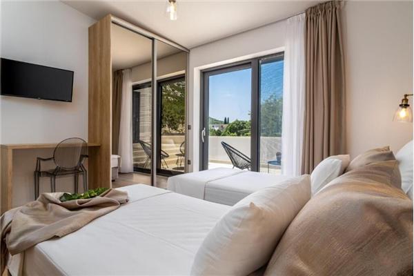 House K1, for 10 persons