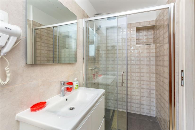 Apartman A2, na 4 osebe