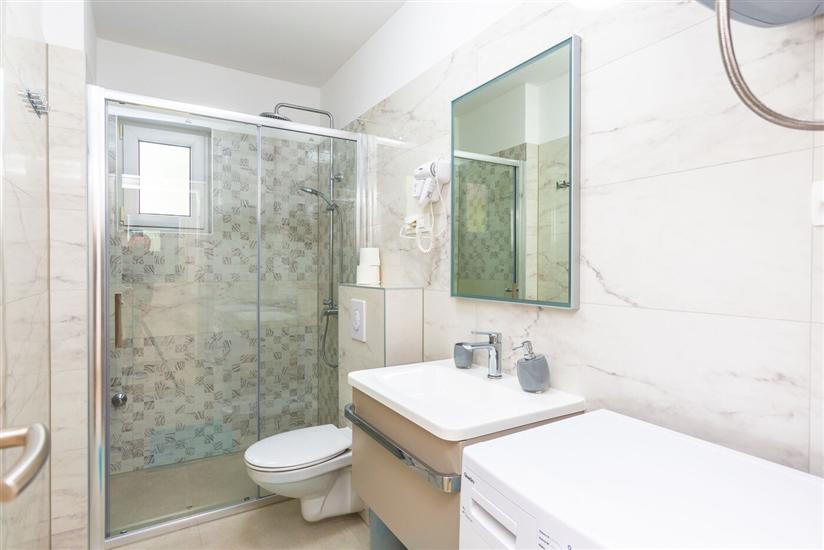 Apartman A1, na 8 osebe