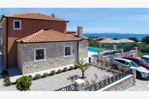 House K1, for 8 persons