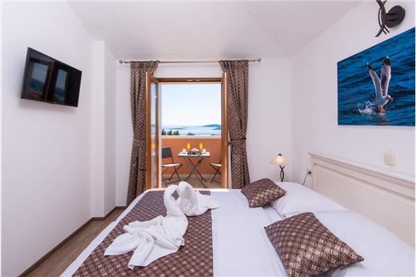 House K1, for 8 persons