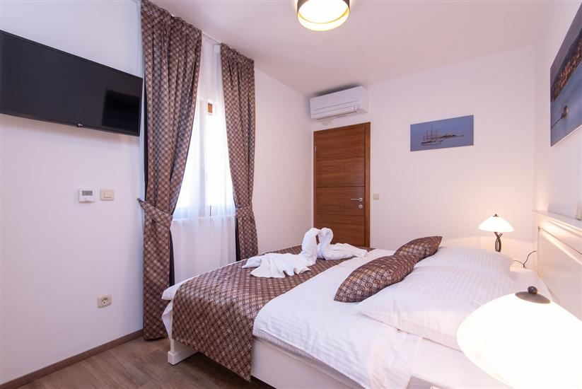 House K1, for 8 persons