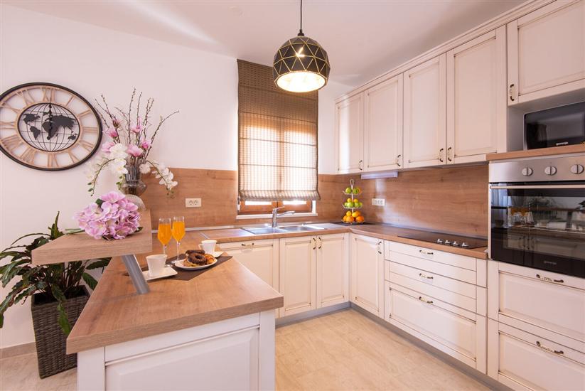 House K1, for 8 persons