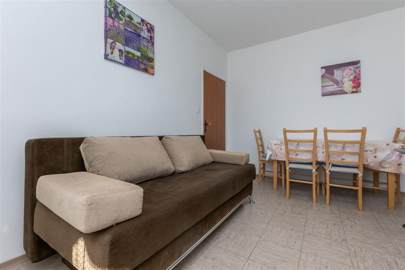 Apartment A2, for 5 persons