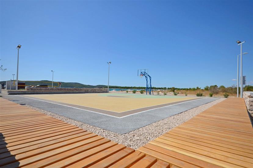 House Heated pool Kreso