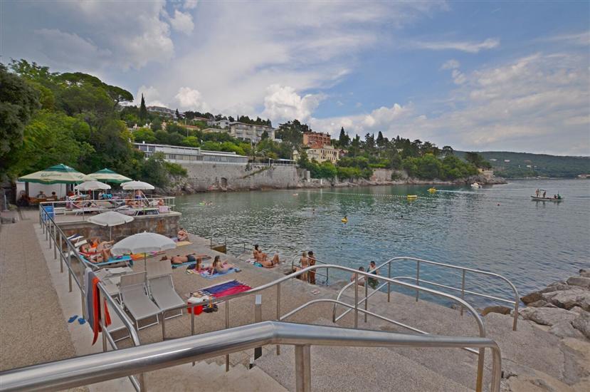 Apartment Volosko for two