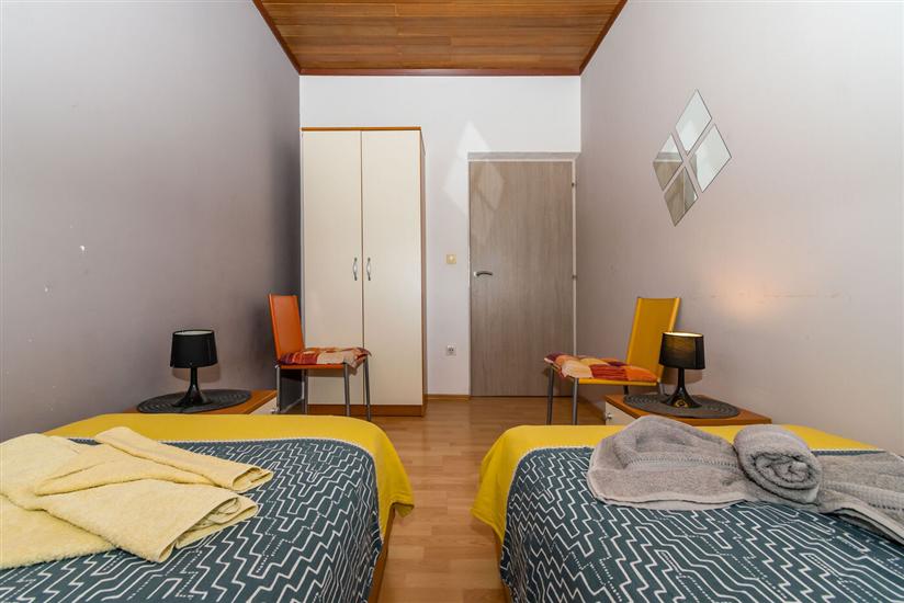 Ferienwohnung A1, für 8 Personen