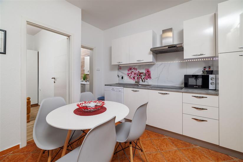 Apartment A4, for 4 persons