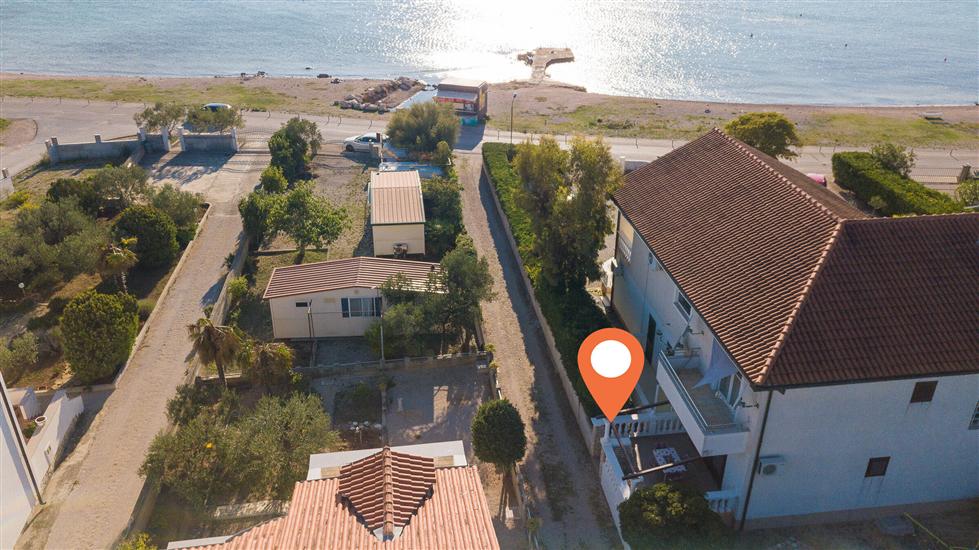 Apartment Robyn on the beach