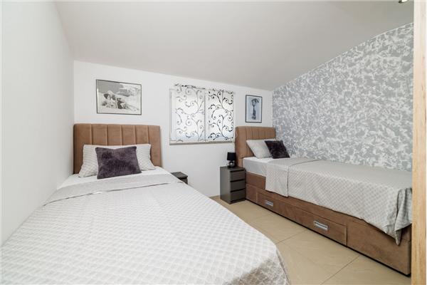 Apartment A5, for 5 persons