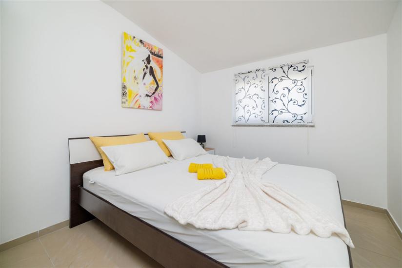 Apartment A5, for 5 persons