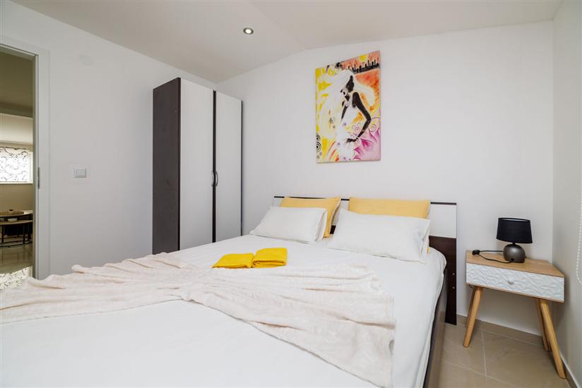 Apartment A5, for 5 persons