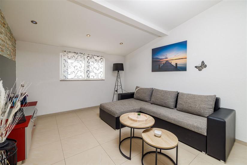 Apartment A5, for 5 persons