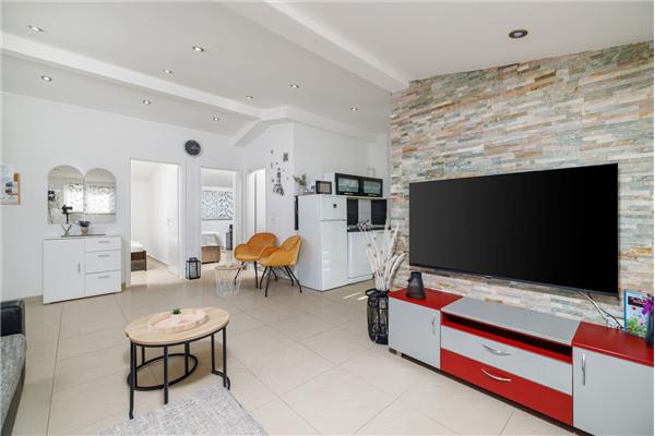 Apartment A5, for 5 persons