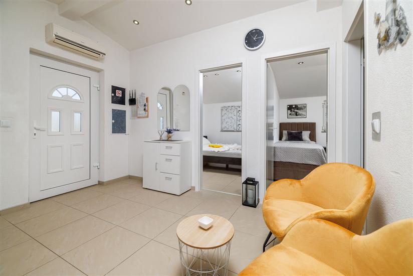 Apartment A5, for 5 persons