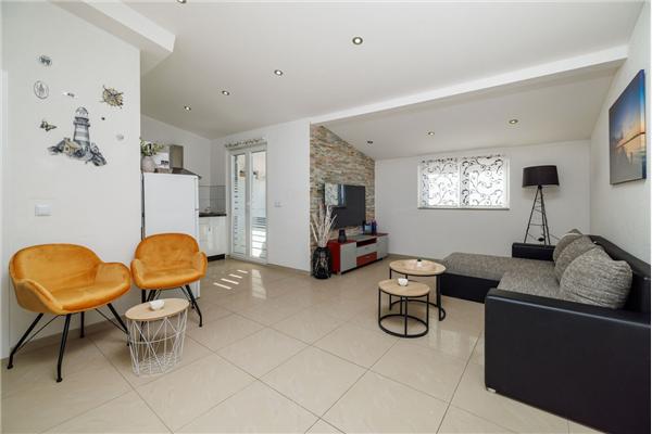 Apartment A5, for 5 persons