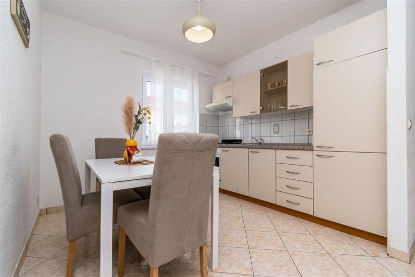 Apartment A2, for 3 persons