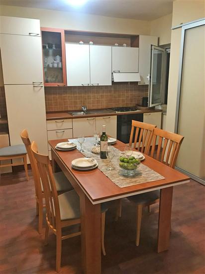 Apartment A1, for 5 persons