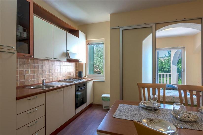 Apartment A1, for 5 persons