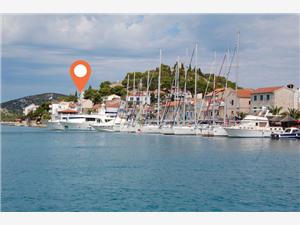 Apartments Tribunj Mali mago Tribunj, Size 45.00 m2, Airline distance to the sea 30 m, Airline distance to town centre 50 m