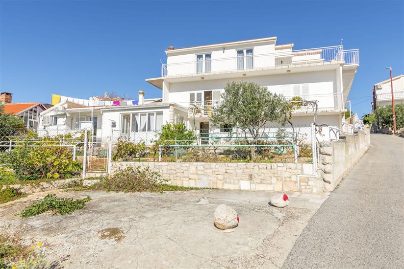 Apartmaji in Soba Milka-Jere