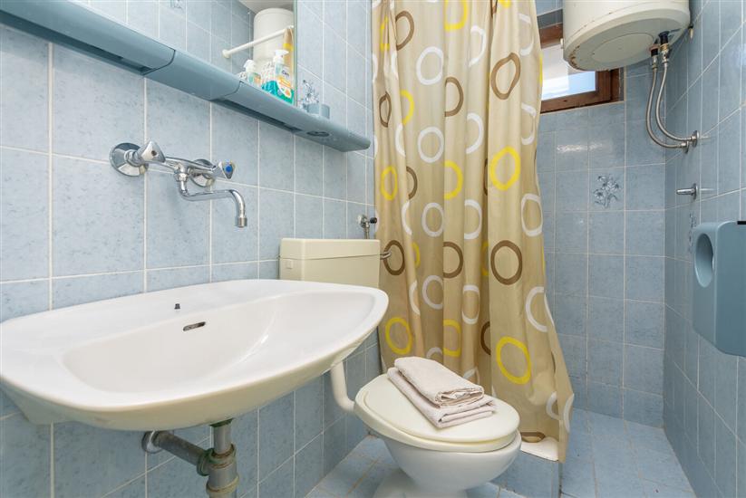 Apartment A3, for 5 persons