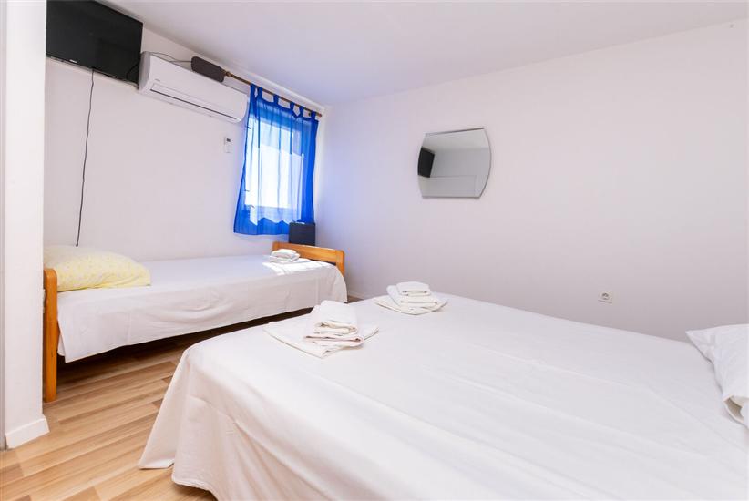 Apartment A4, for 3 persons