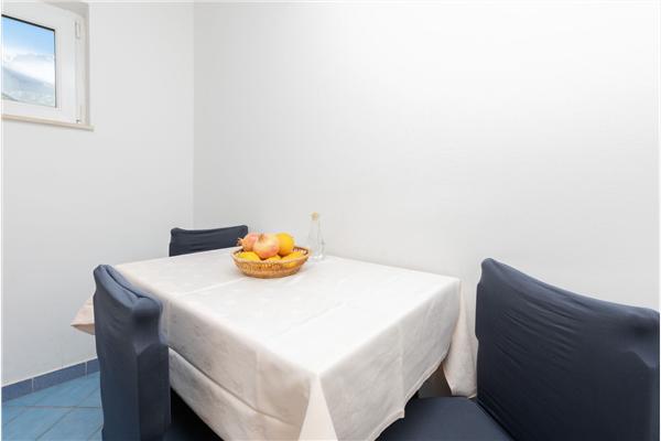 Apartment A4, for 3 persons